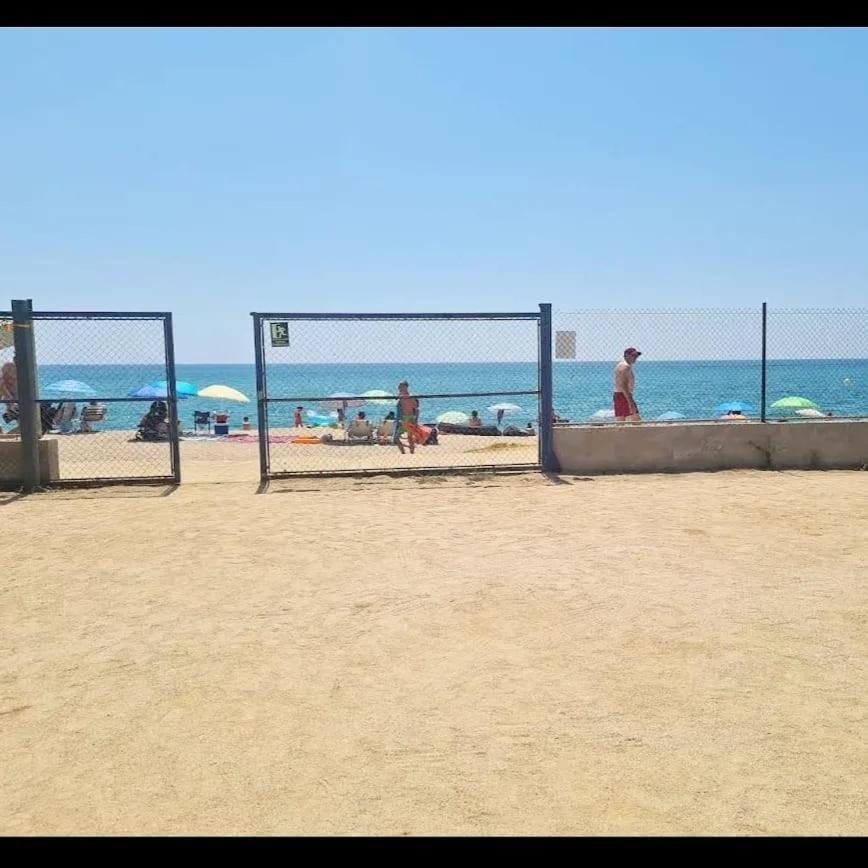 Camping El Pinar Platja Santa Susanna Exterior photo